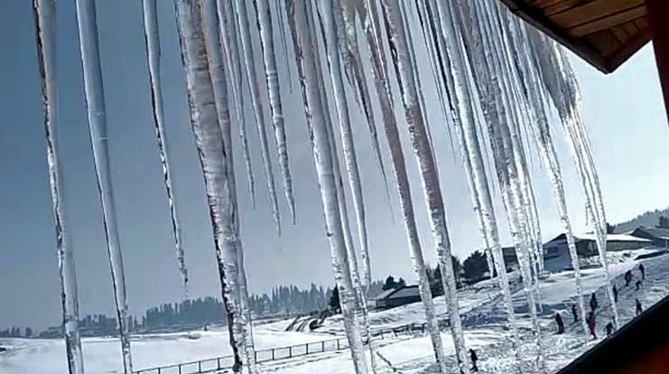 Chillai Kalan Approaches: Kashmir Gears Up for a 40-Day Winter Freeze.
