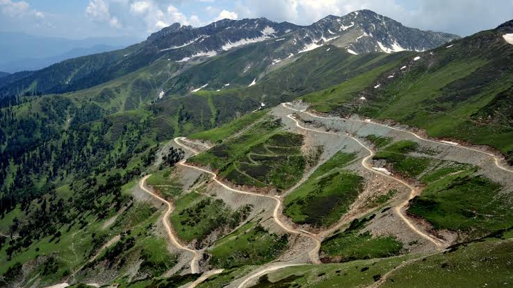Eight Dead, Including Five Children, in Kokernag Accident