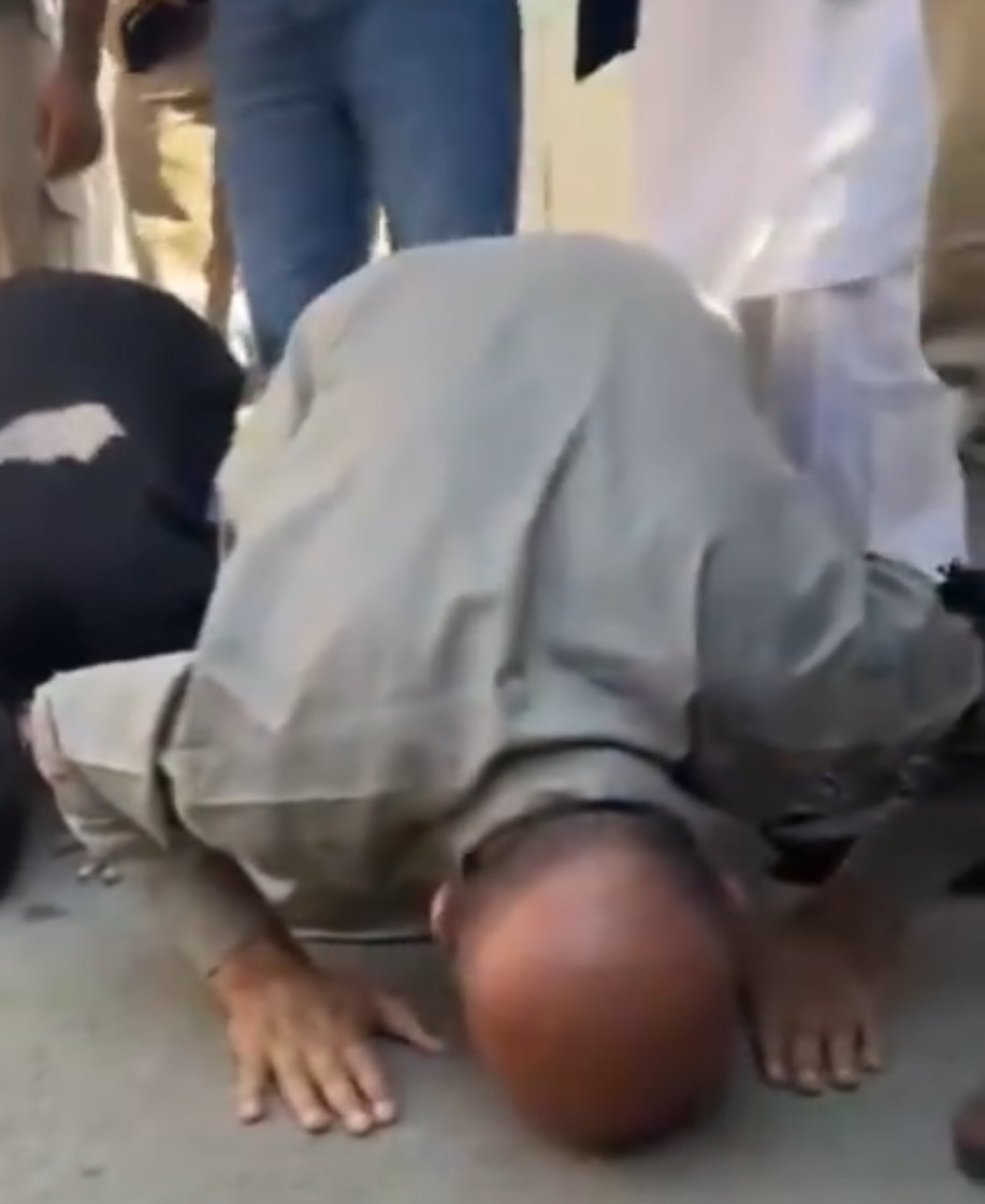 Er Rashid returns to Srinagar after 5 years, bows on road and gets emotional, later addresses Baramulla gathering.